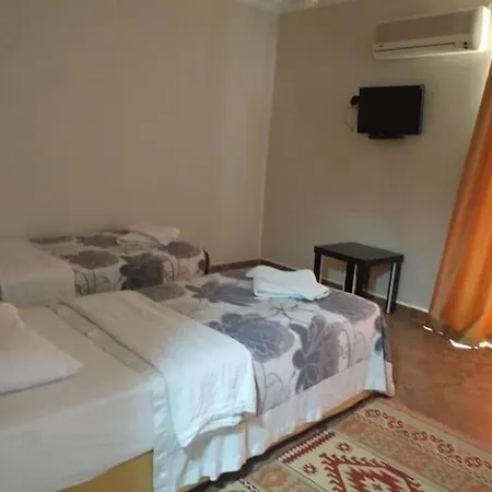 Le Moral Otel 3*