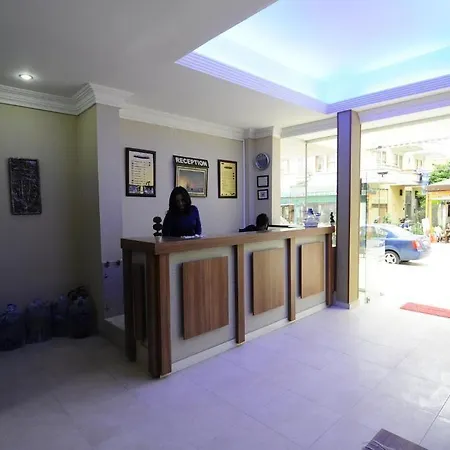 Le Moral 阿拉尼亚