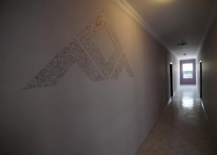 Le Moral Hotel